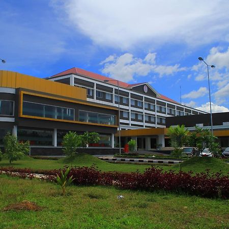 Sutanraja Hotel Kotamobagu Dış mekan fotoğraf