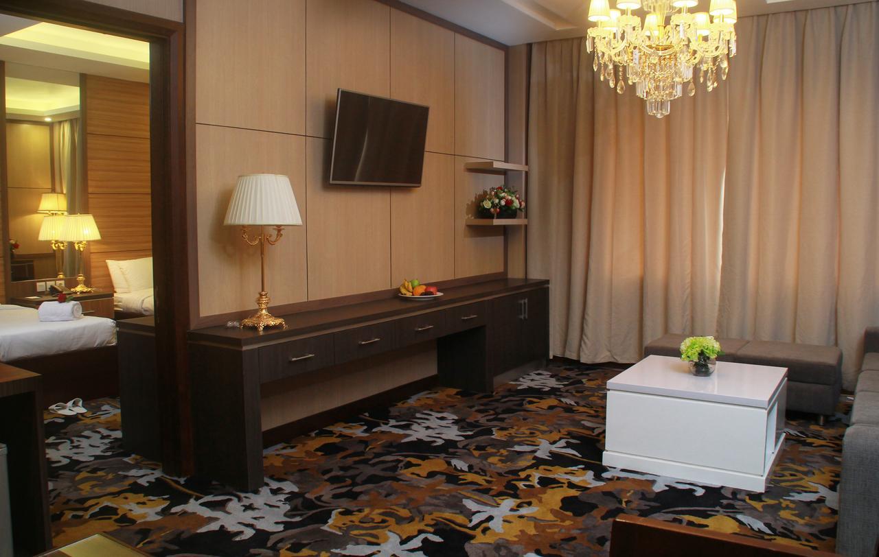 Sutanraja Hotel Kotamobagu Dış mekan fotoğraf
